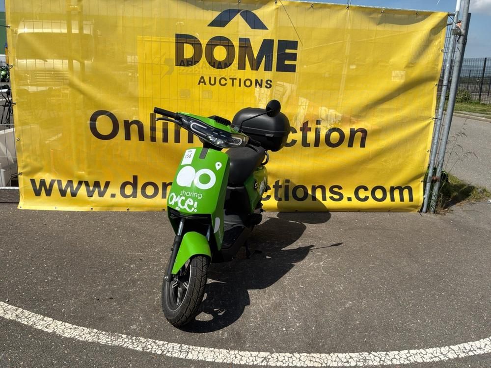 Super SOCO CUx Electric Scooter