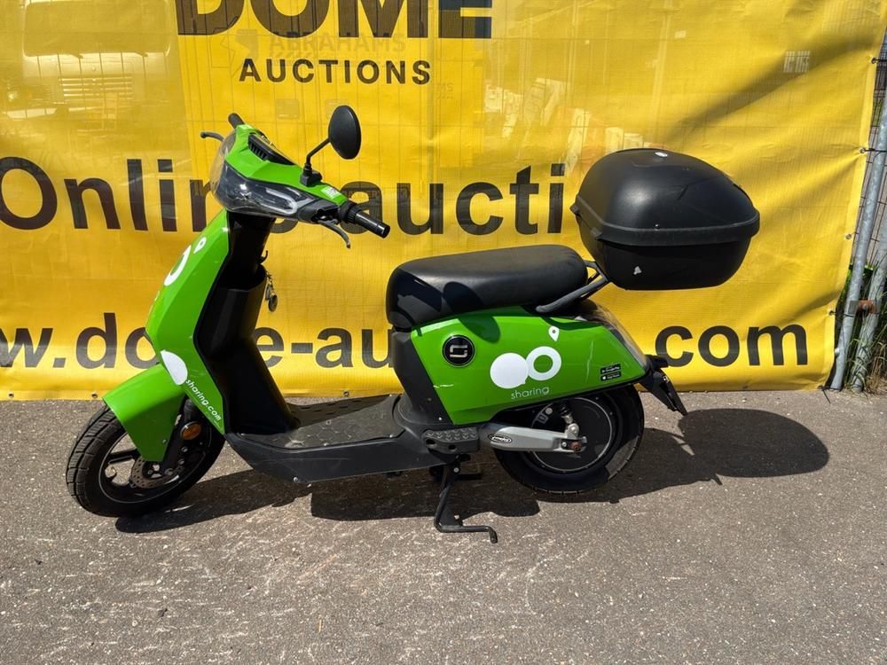 Super SOCO CUx Electric Scooter