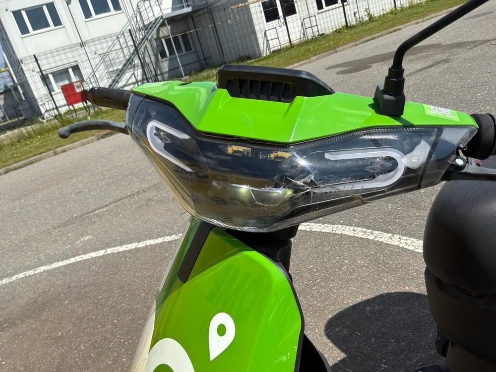 Super SOCO CUx Electric Scooter