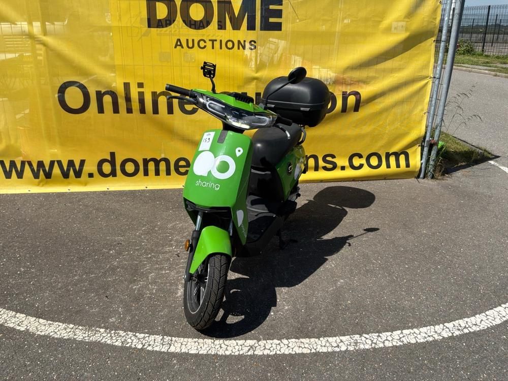 Super SOCO CUx Electric Scooter