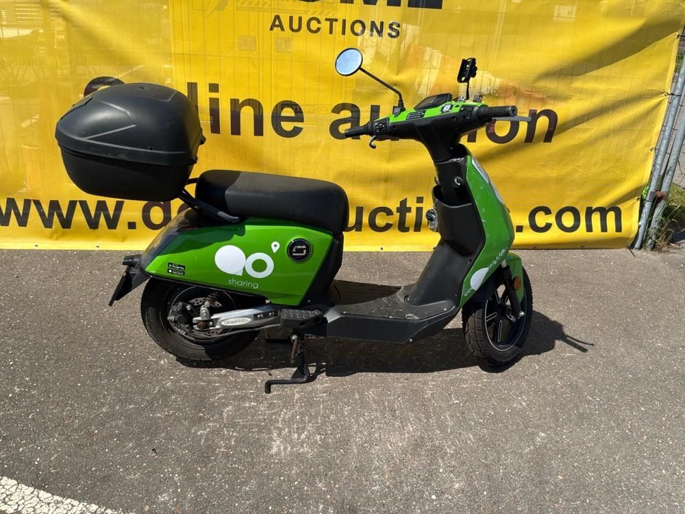 Super SOCO CUx Electric Scooter