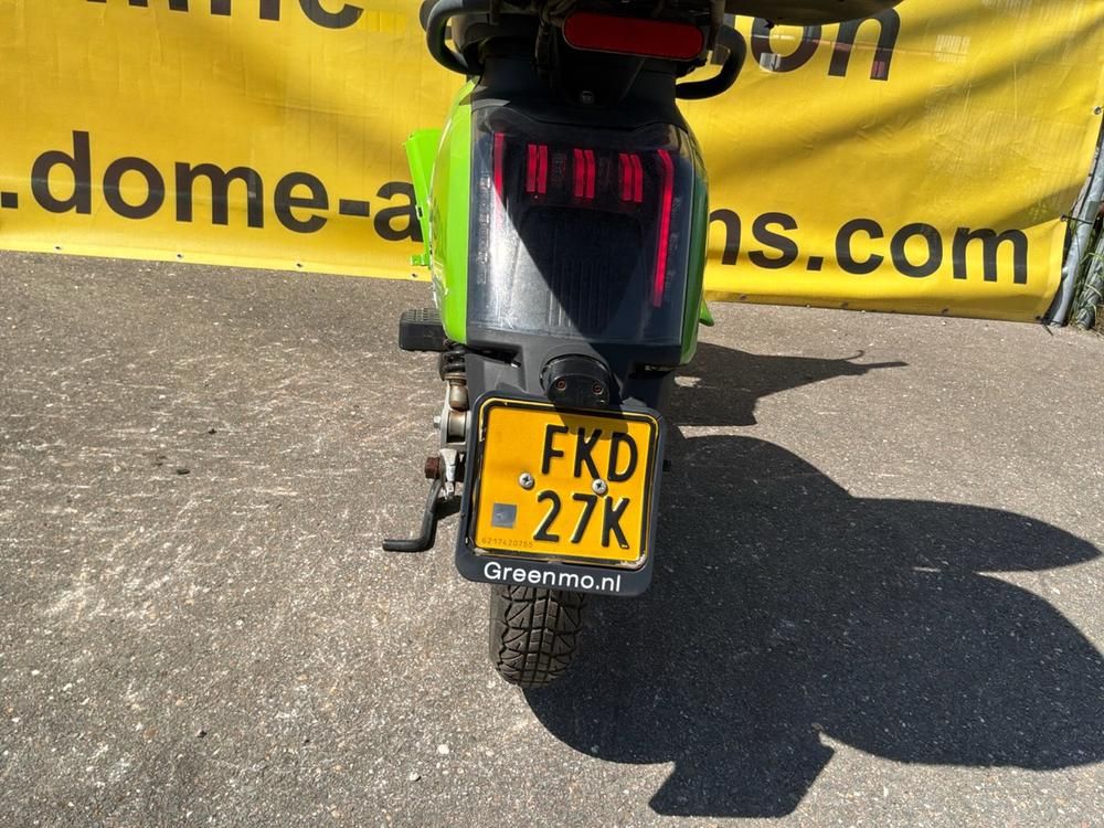 Super SOCO CUx Electric Scooter