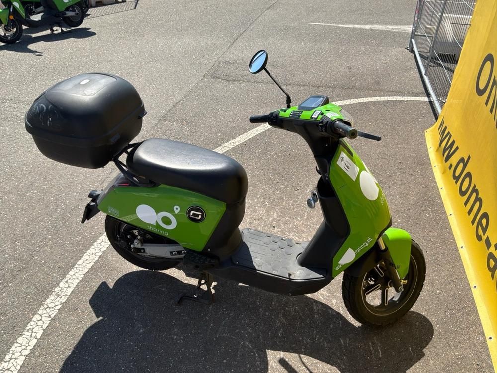 Super SOCO CUx Electric Scooter