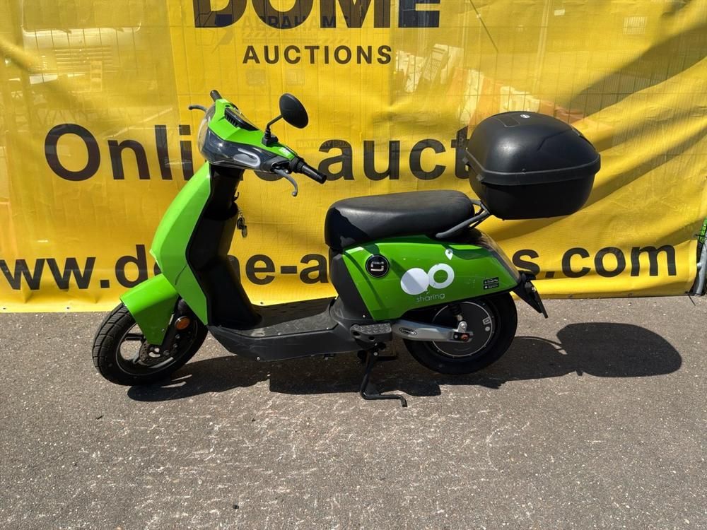 Super SOCO CUx Electric Scooter