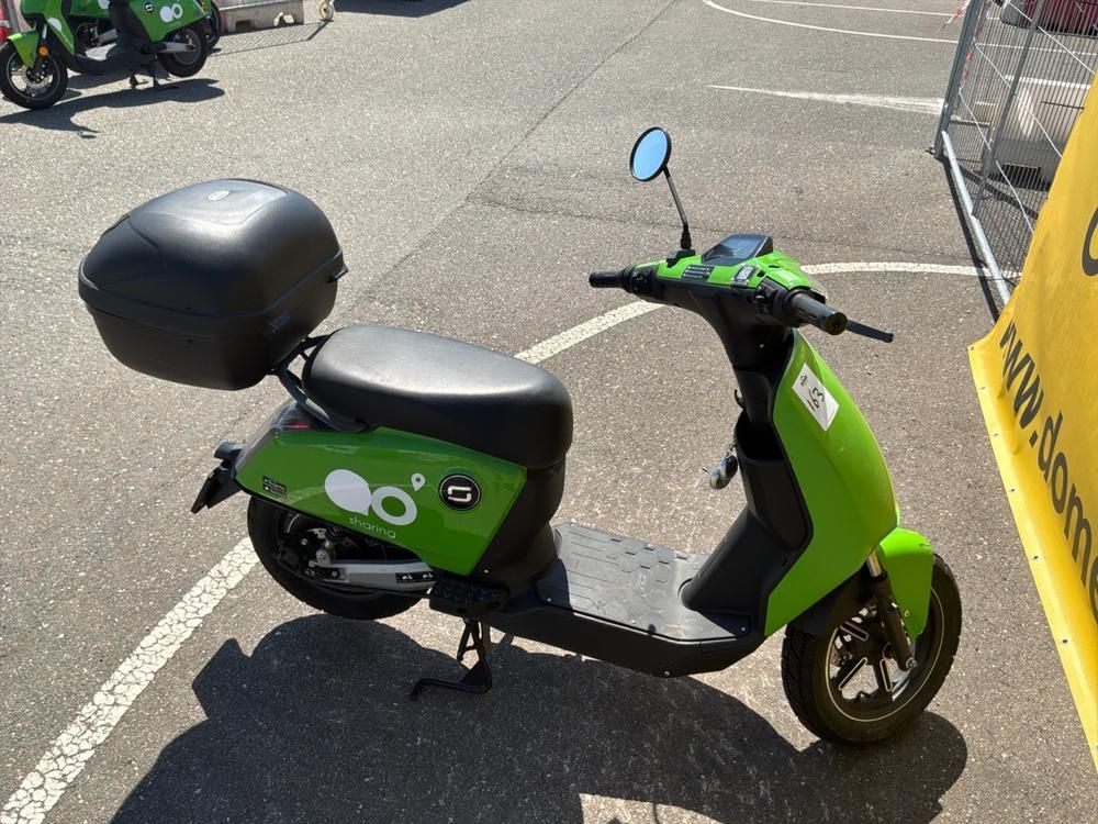 Super SOCO CUx Electric Scooter