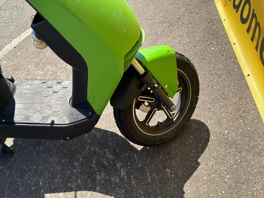 Super SOCO CUx Electric Scooter