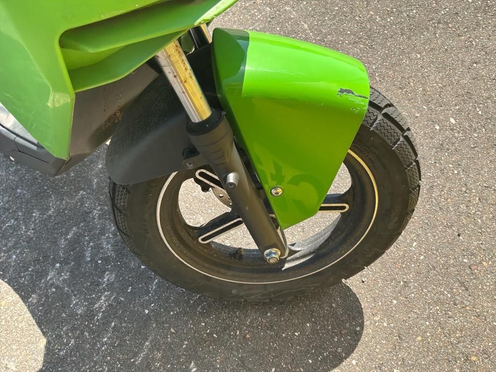 Super SOCO CUx Electric Scooter
