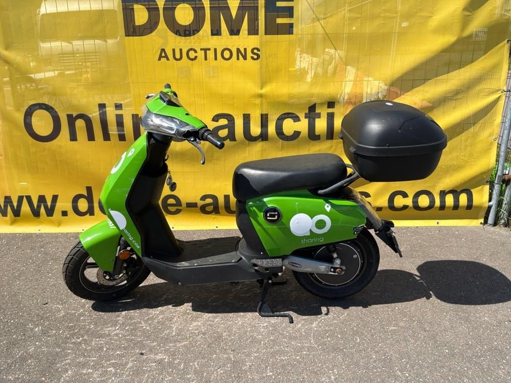 Super SOCO CUx Electric Scooter