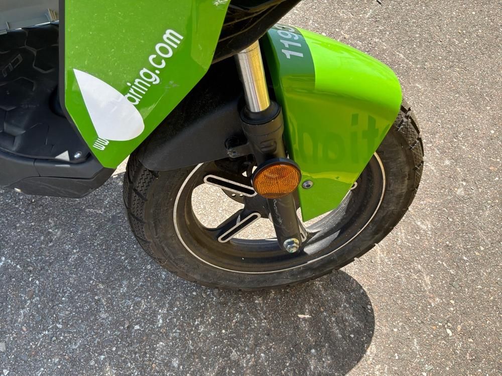 Super SOCO CUx Electric Scooter