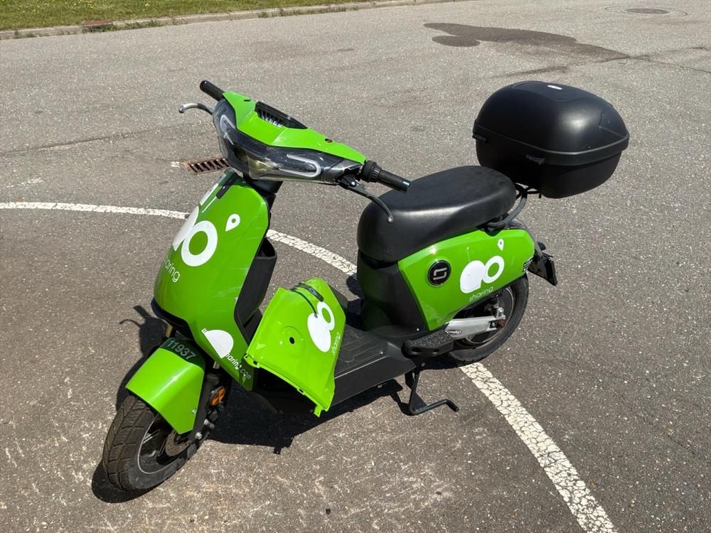 Super SOCO CUx Electric Scooter