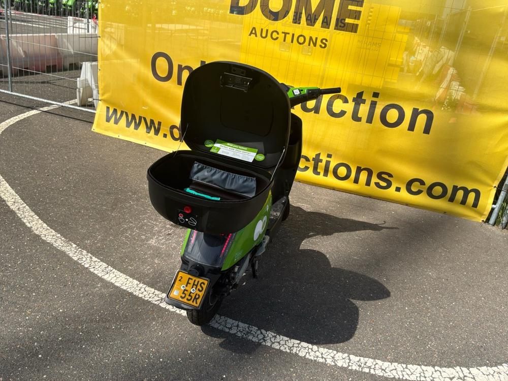 Super SOCO CUx Electric Scooter