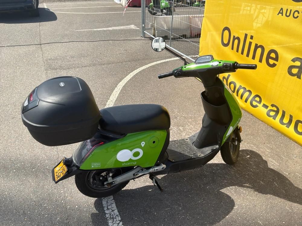 Super SOCO CUx Electric Scooter