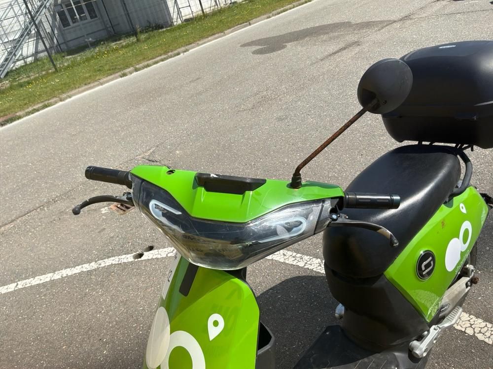 Super SOCO CUx Electric Scooter