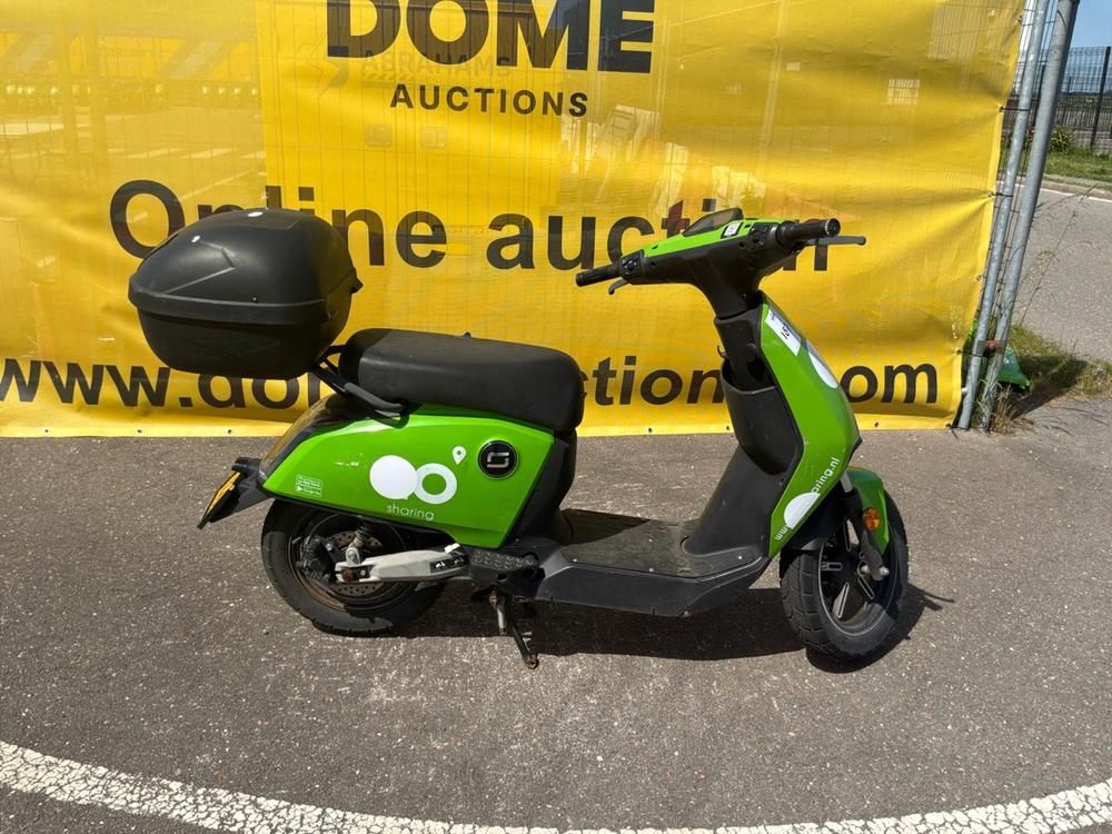 Super SOCO CUx Electric Scooter