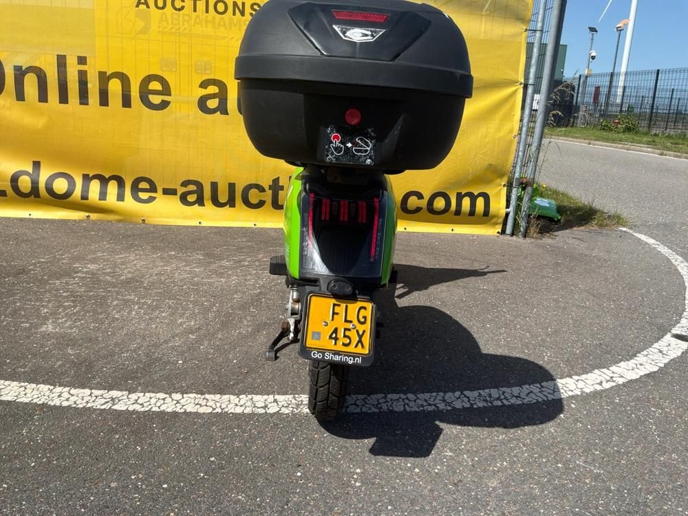 Super SOCO CUx Electric Scooter