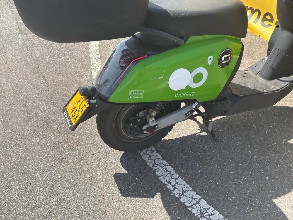 Super SOCO CUx Electric Scooter