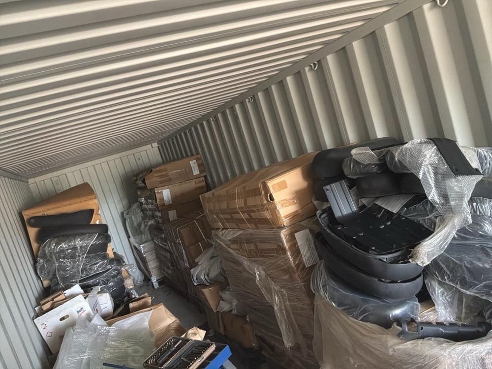 Super Soco Cux Stock of spare parts oa side and steering wheel covers, fenders, supports (8 pallets)