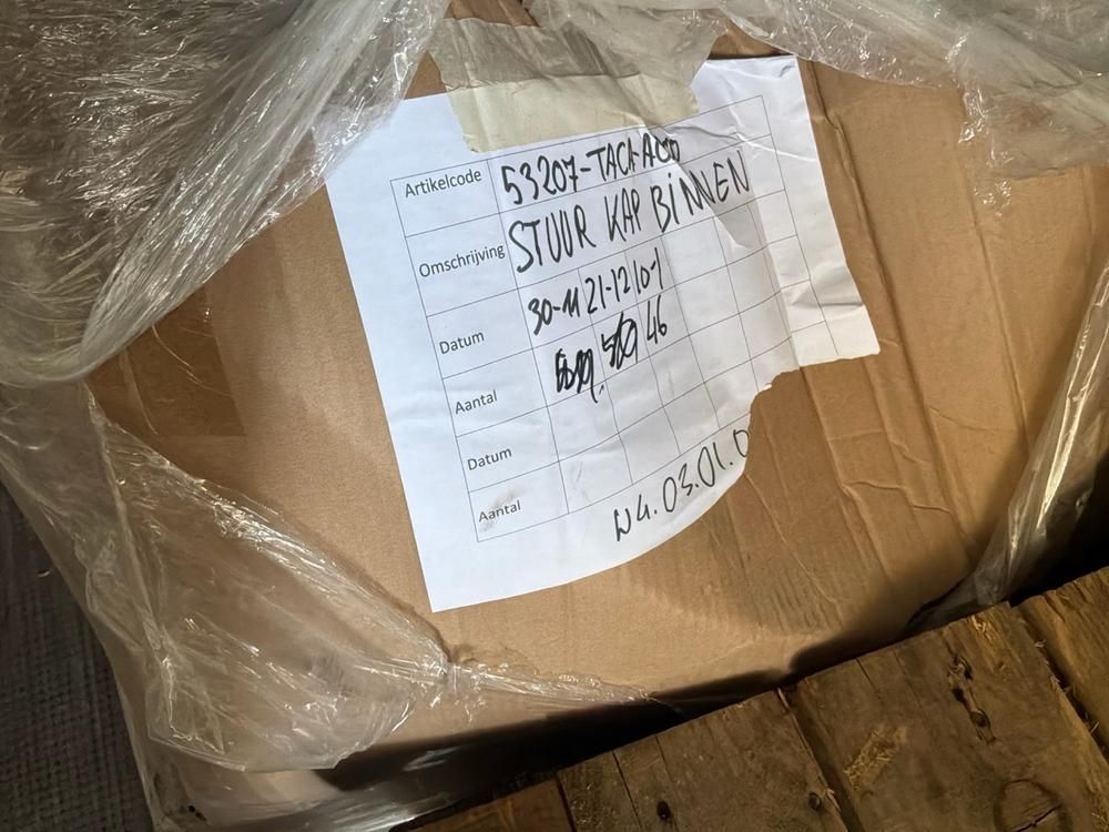 Super Soco Cux Stock of spare parts oa side and steering wheel covers, fenders, supports (8 pallets)