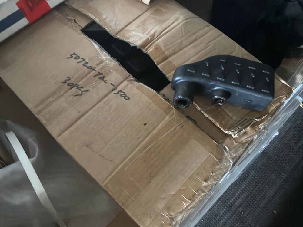 Super Soco Cux Stock of spare parts oa side and steering wheel covers, fenders, supports (8 pallets)