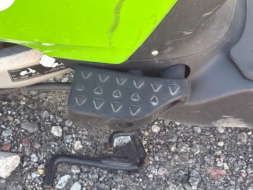 Super Soco Cux Stock of spare parts oa side and steering wheel covers, fenders, supports (8 pallets)