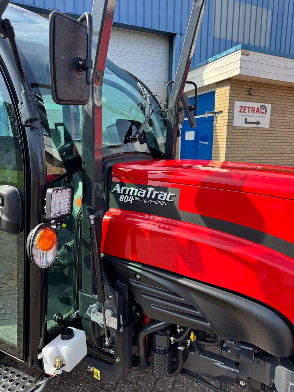 ARMATRAC 804 FG