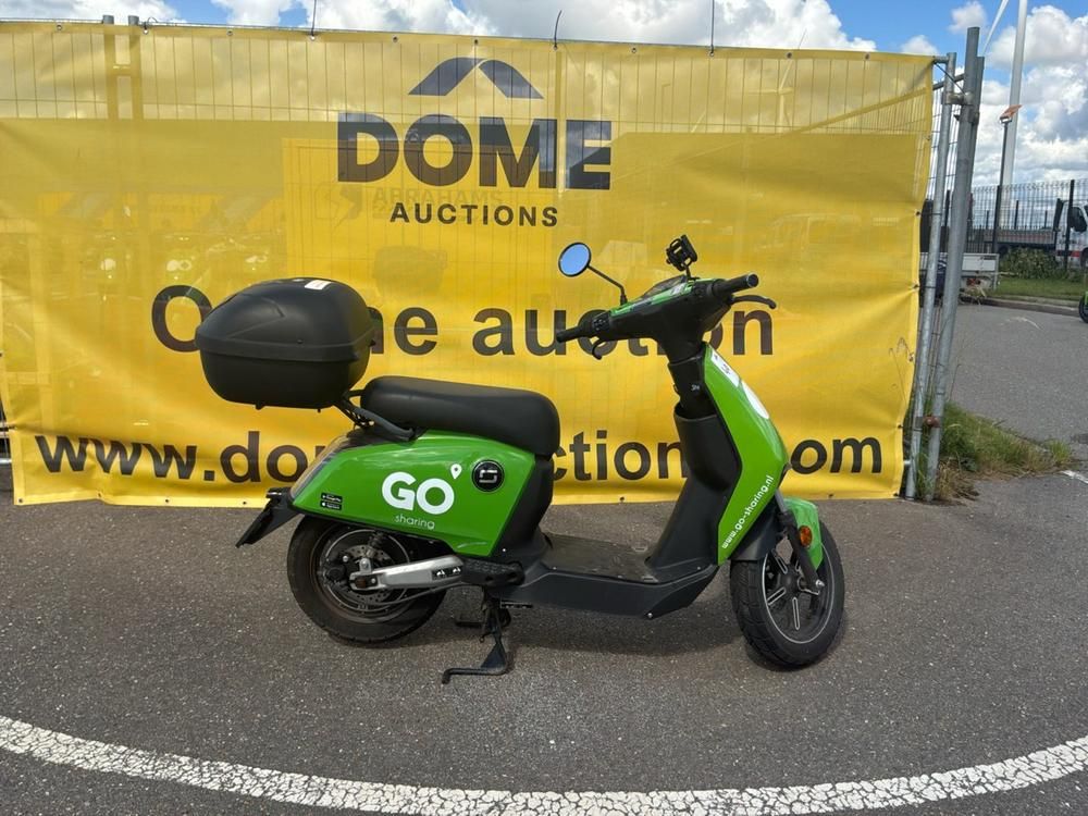Super Soco CUx Electric Scooter