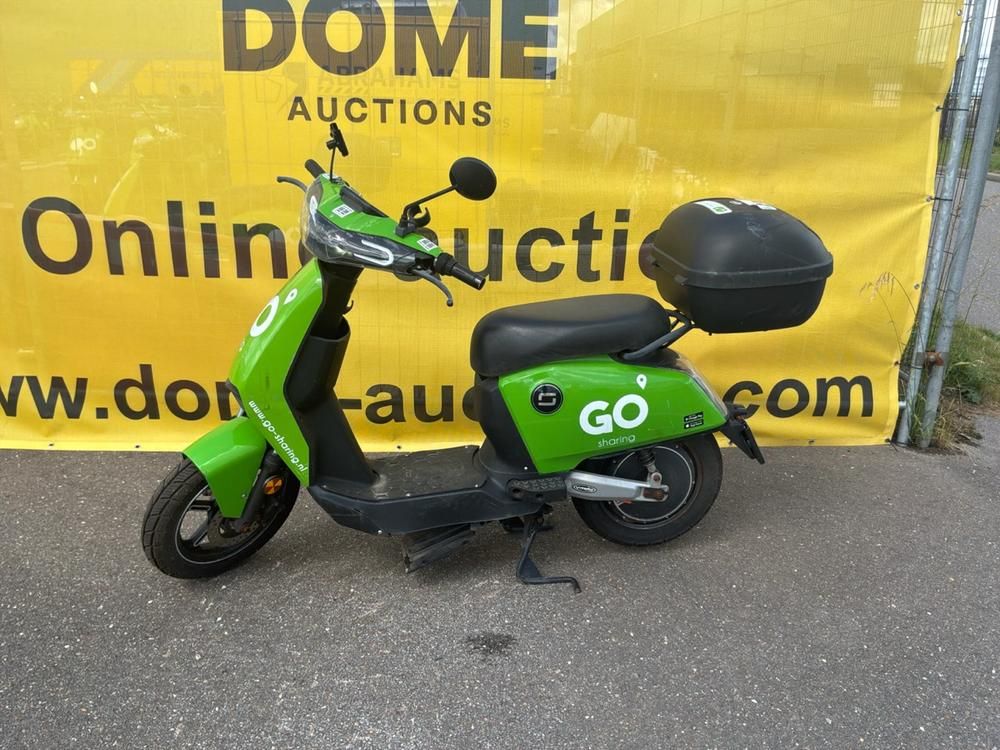 Super Soco CUx Electric Scooter