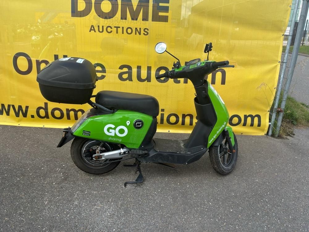 Super Soco CUx Electric Scooter