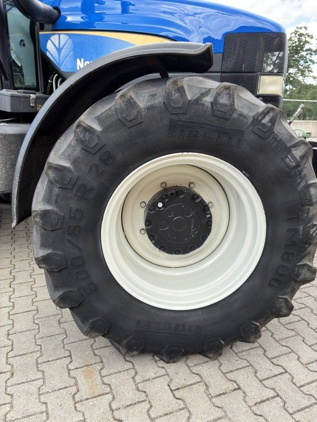 New Holland TM190