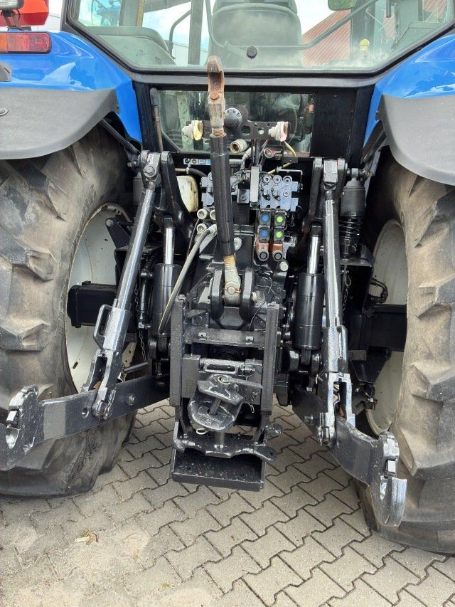 New Holland TM190