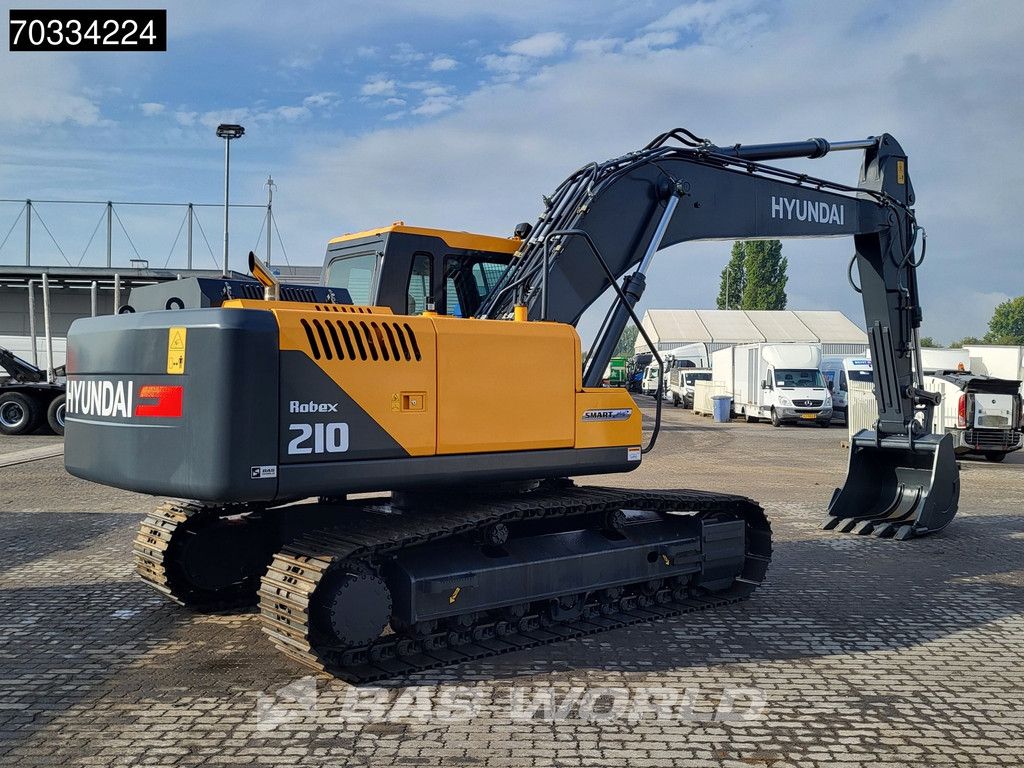 Hyundai R210
