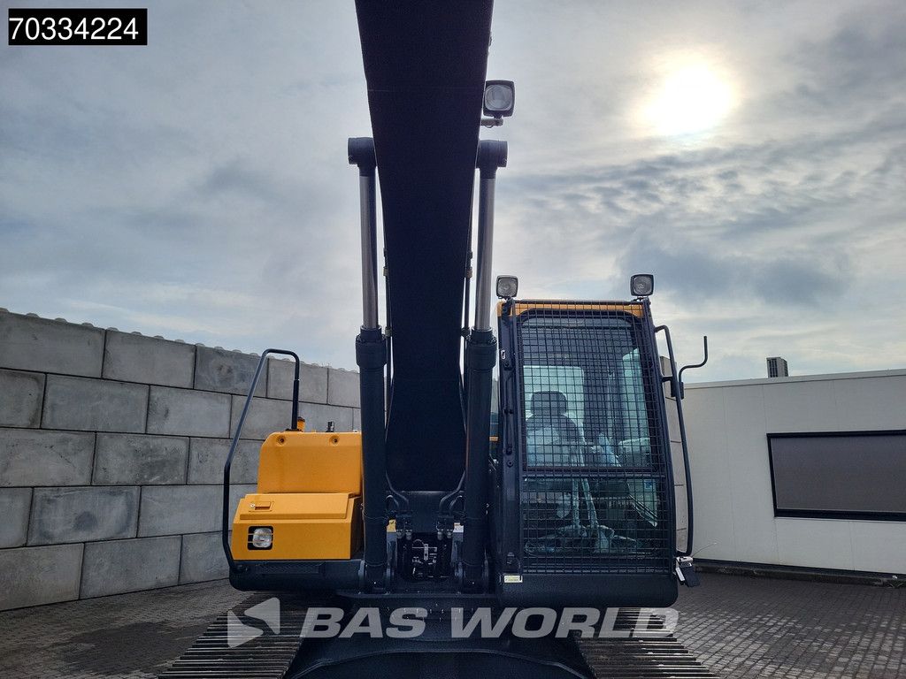 Hyundai R210