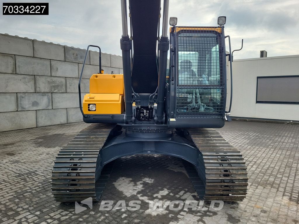 Hyundai R210