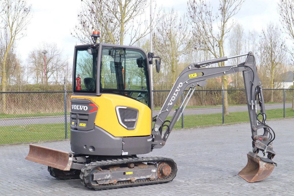 Volvo ECR25 ELECTRIC | JECR25D | TILTBUCKET | BUCKET | LOW HOURS