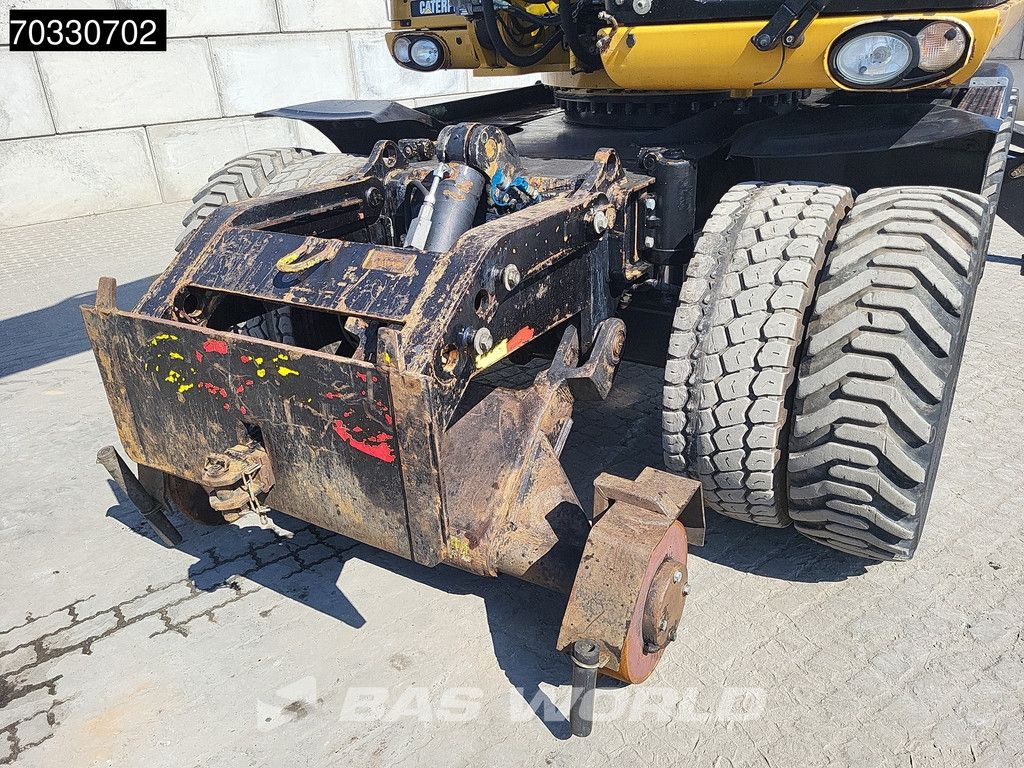 Caterpillar M322 D Rail & Road