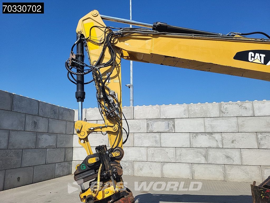 Caterpillar M322 D Rail & Road