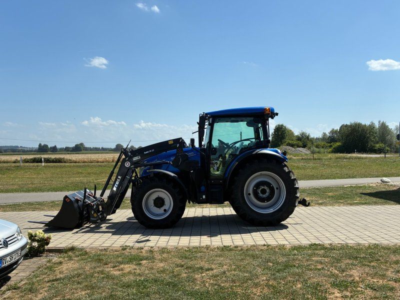 New Holland T5.100S mit Frontlader