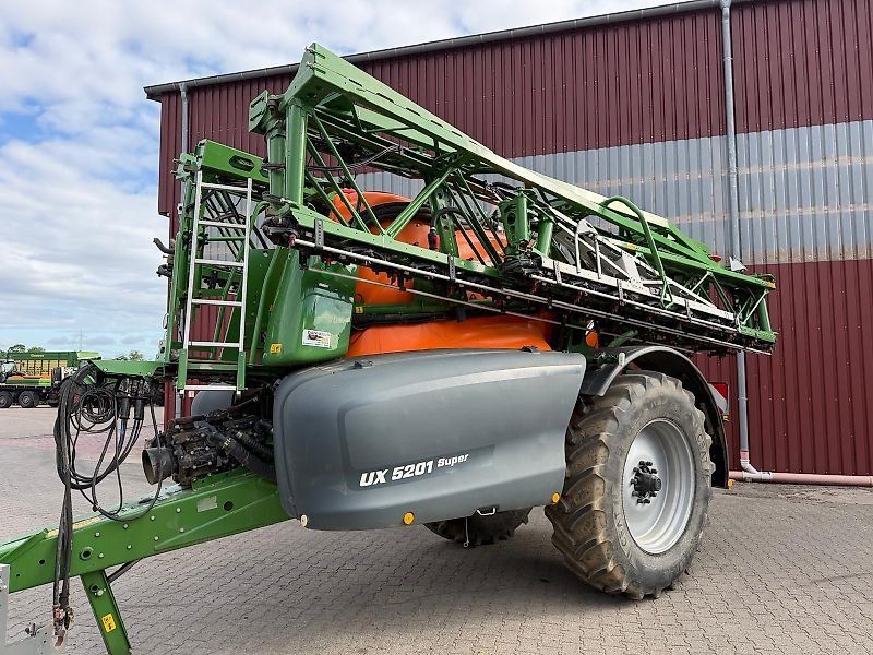 Amazone UX 5201 mit 39 m L3 Gestänge, nur 3500 ha