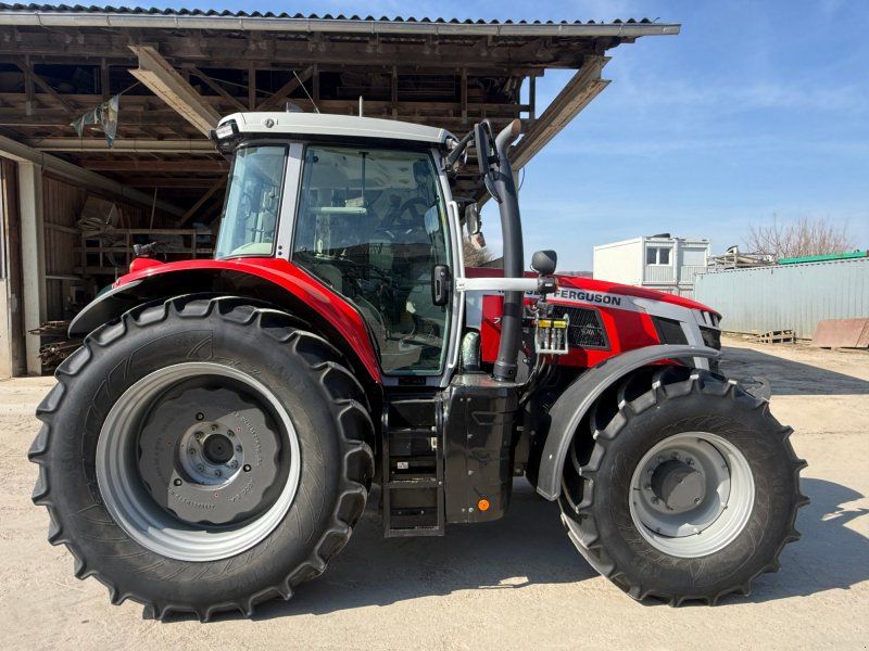 Massey Ferguson 7S.210