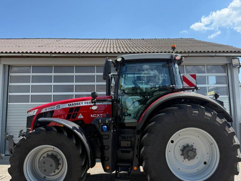 Massey Ferguson 8740 S Dyna VT Exclusive