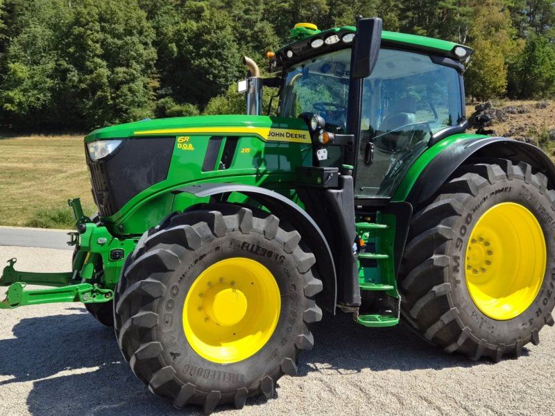 John Deere 6R 215