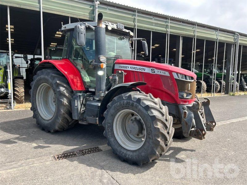 Massey Ferguson 7718S