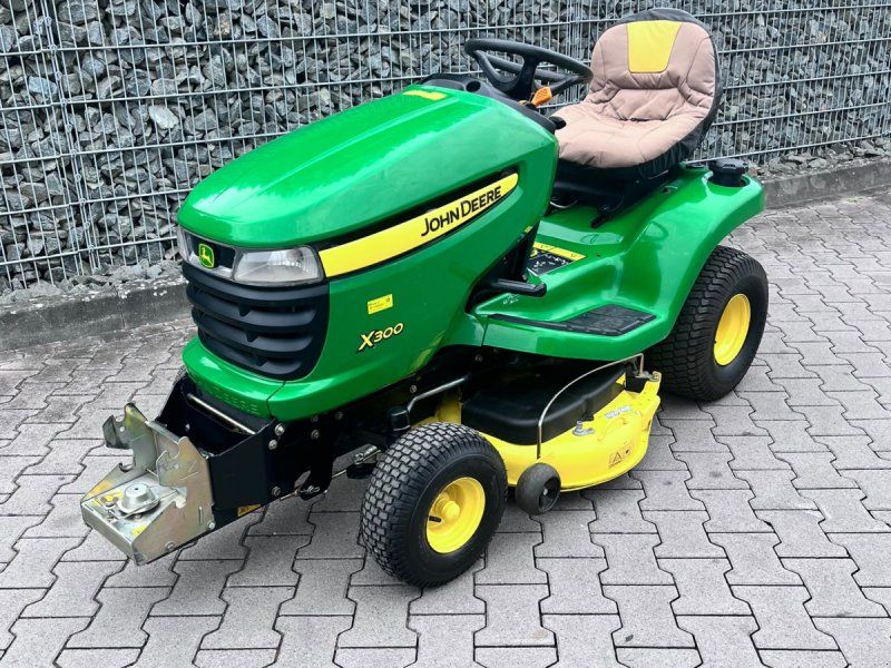 John Deere X300
