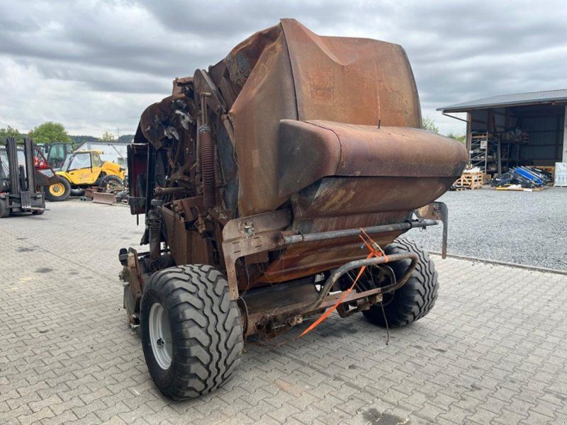 Case IH RB 455 Brandschaden