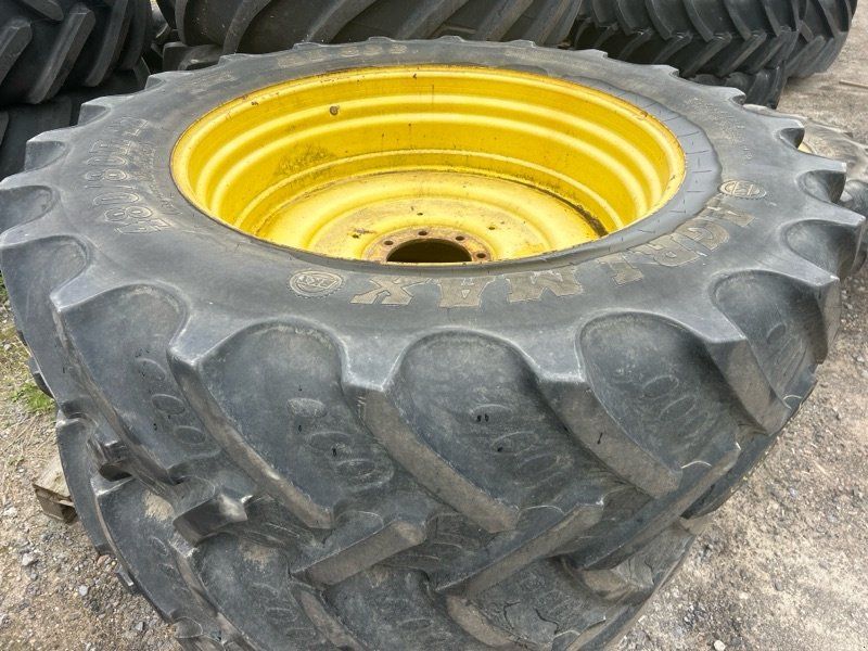 BKT 480/80R42 RT855