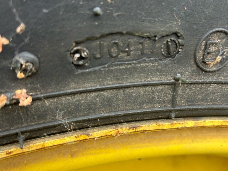 BKT 420/85R28 Agrimax RT855