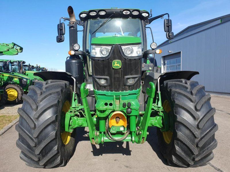 John Deere 6215R *Aktion*