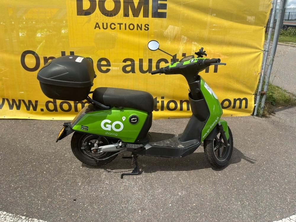 Super Soco CUx Electric Scooter