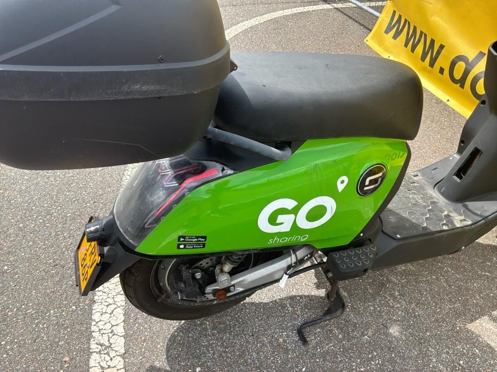 Super Soco CUx Electric Scooter