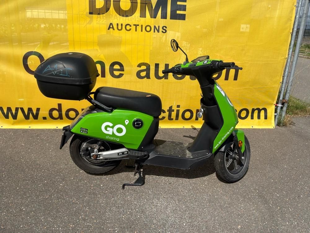 Super Soco CUx Electric Scooter